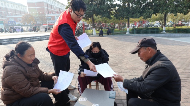 國網泌陽縣供電公司開展老年人防范詐騙知識宣傳活動