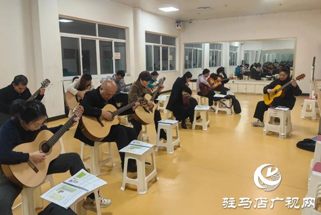 “天中智慧夜校”公益培訓結課 夜間藝術課堂點亮市民文化生活